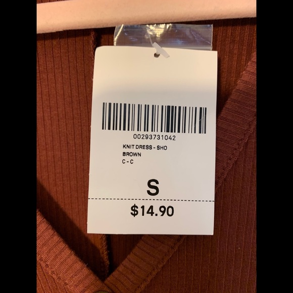 Dress - Picture 4 of 4